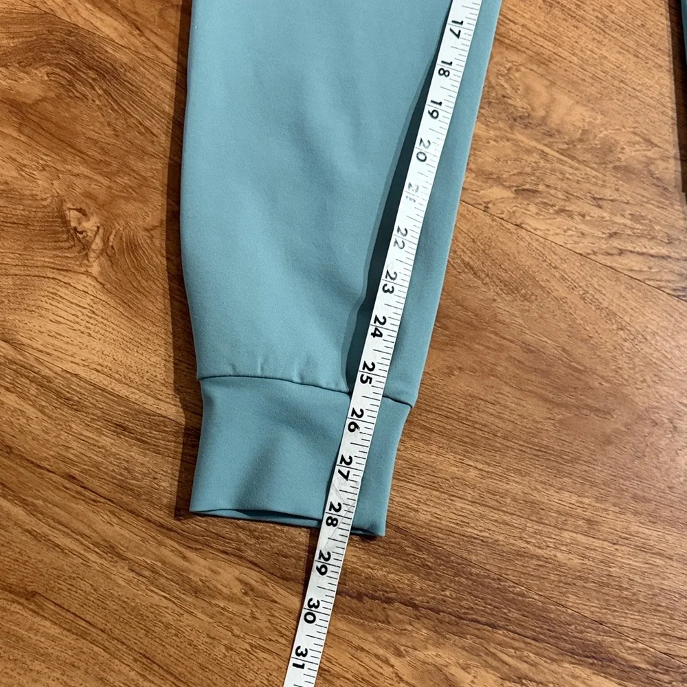 Wild South Strike‎ Women Small Teal Green Jogger Pants NWOT